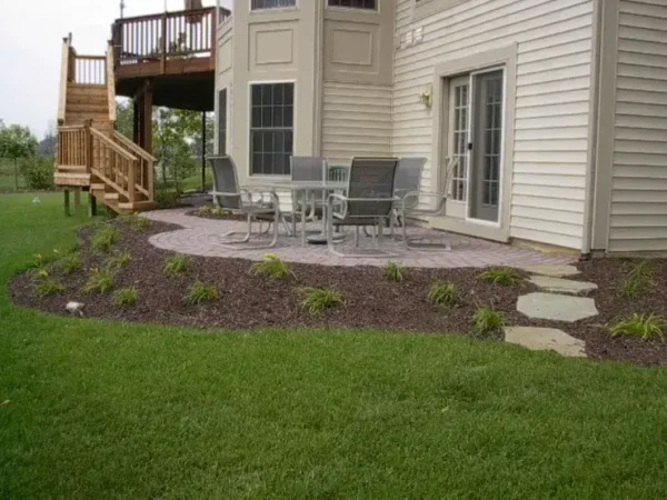 Color Enhanced Brown Mulch - Image 4